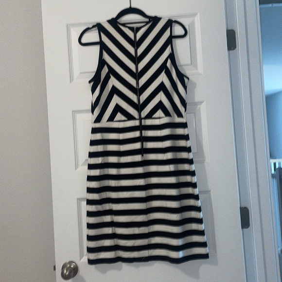 Loft black and white dress - Picture 5 of 8